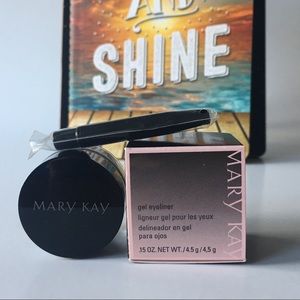 Mary Kay Gel Eyeliner with Expandable Brush